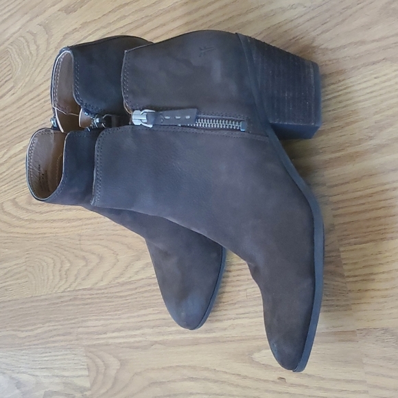 Frye Judith Zip Bootie Size 8.5 NEW WITHOUT BOX - Picture 3 of 8